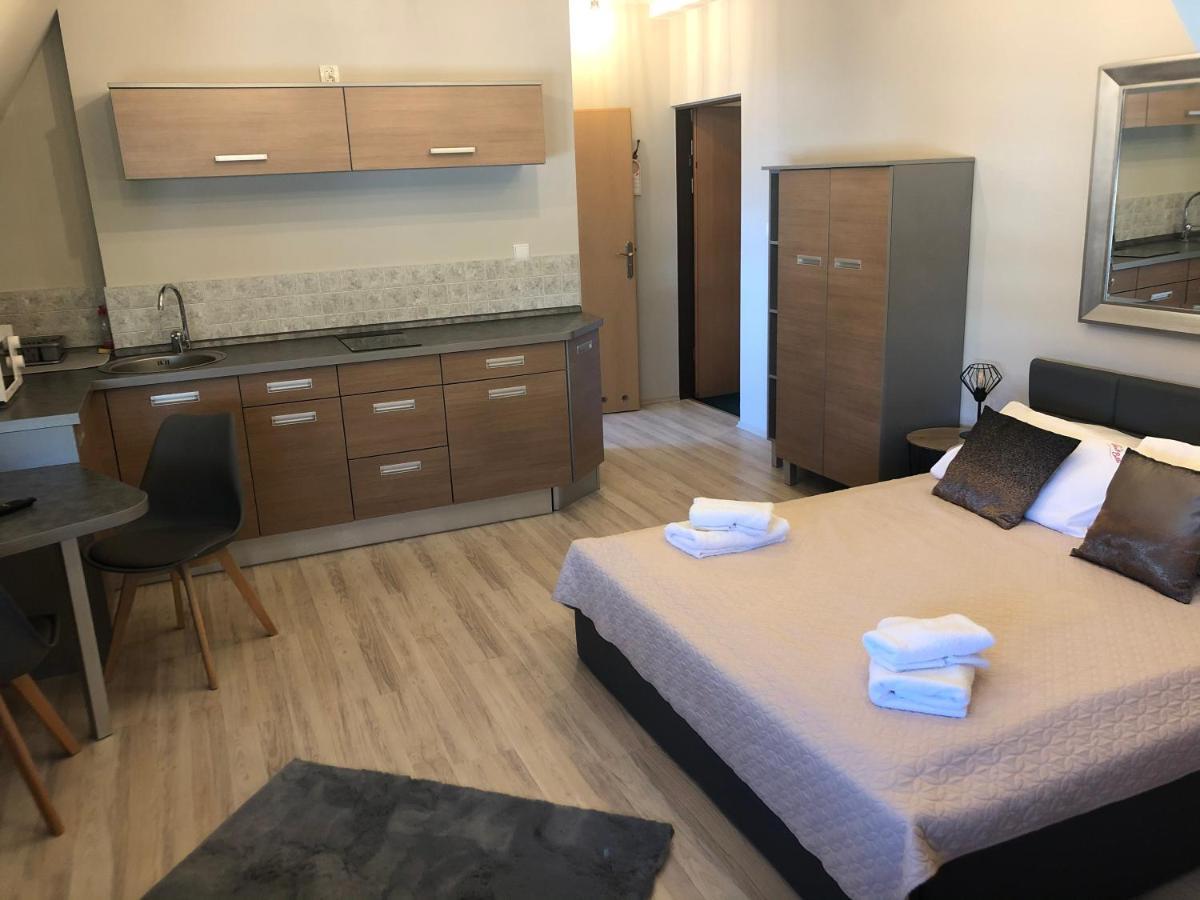 Hotel Bella Jelenia Góra Extérieur photo