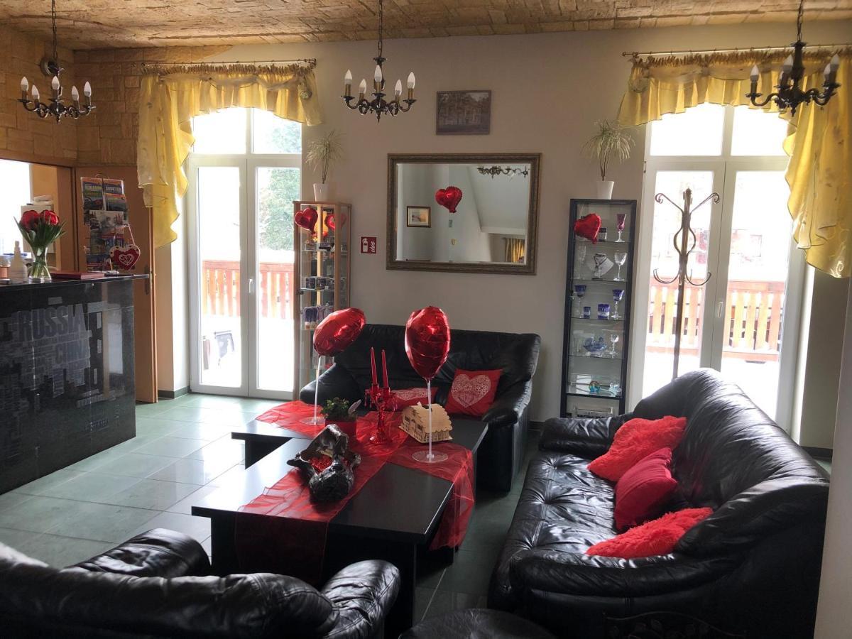 Hotel Bella Jelenia Góra Extérieur photo