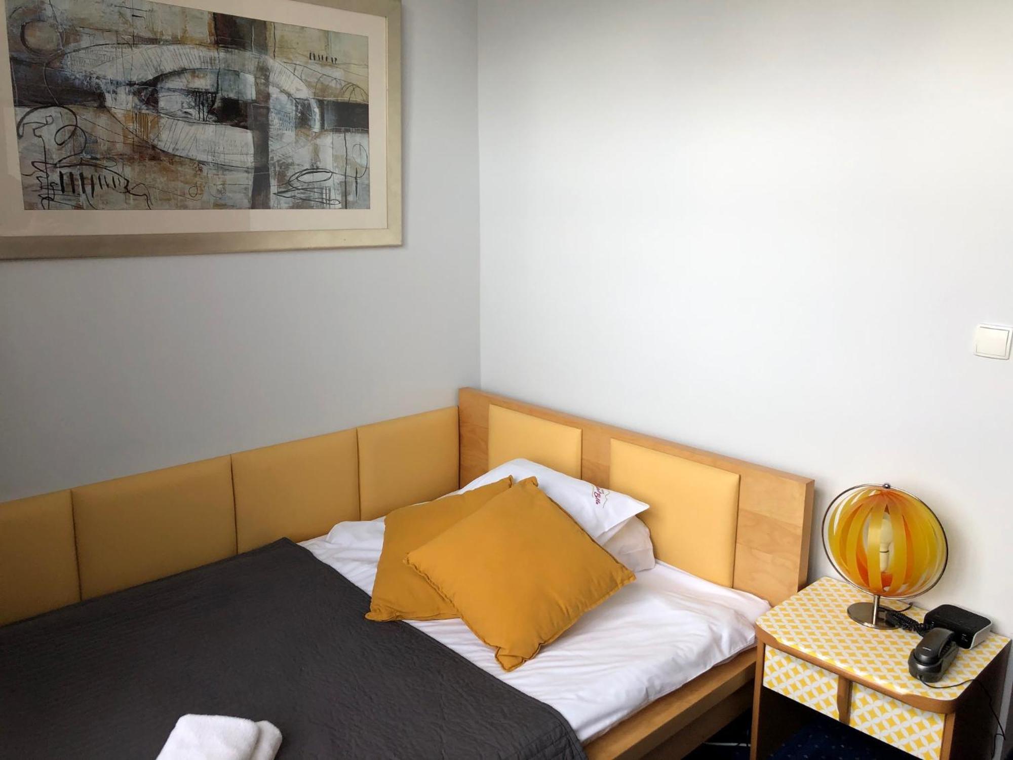 Hotel Bella Jelenia Góra Extérieur photo