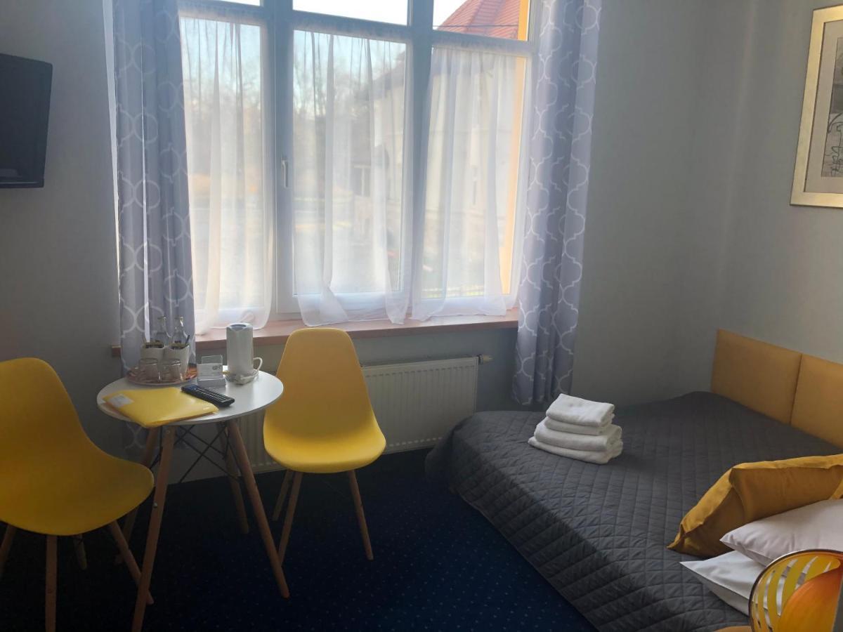 Hotel Bella Jelenia Góra Extérieur photo